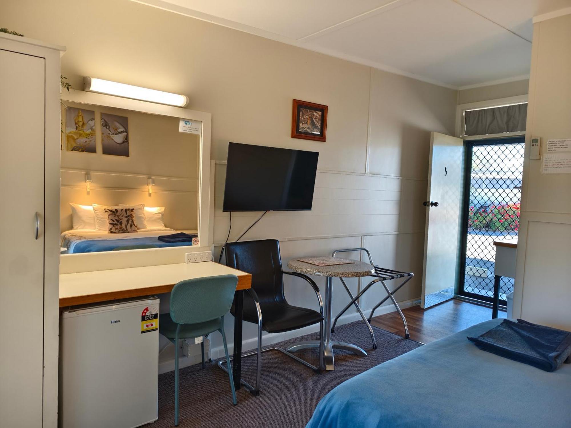 Donald Riverside Motel エクステリア 写真