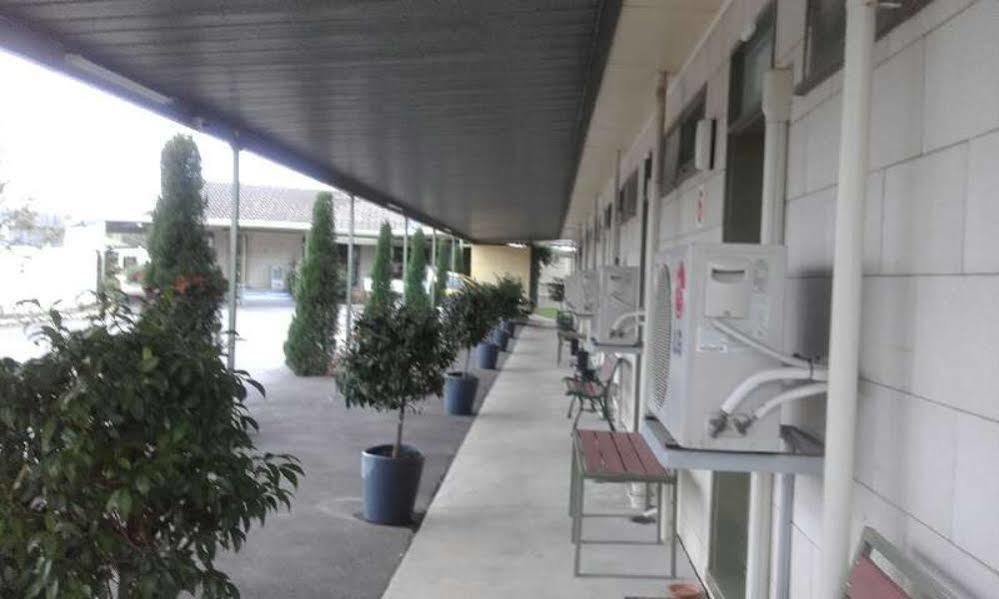 Donald Riverside Motel エクステリア 写真