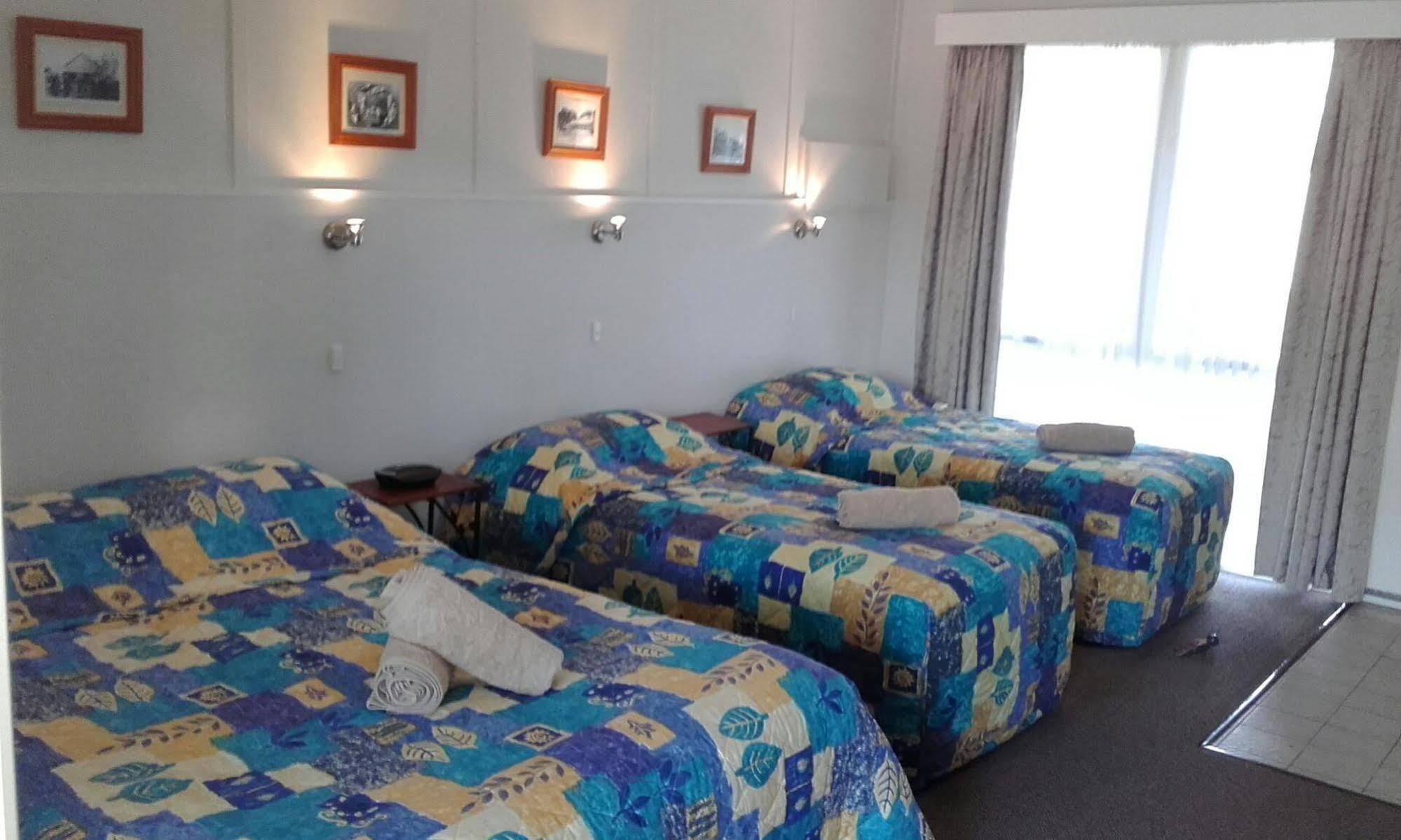 Donald Riverside Motel エクステリア 写真
