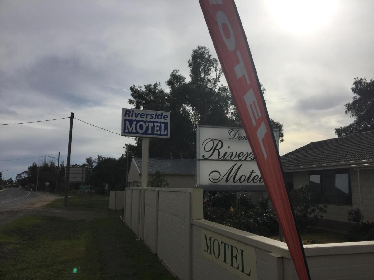 Donald Riverside Motel エクステリア 写真